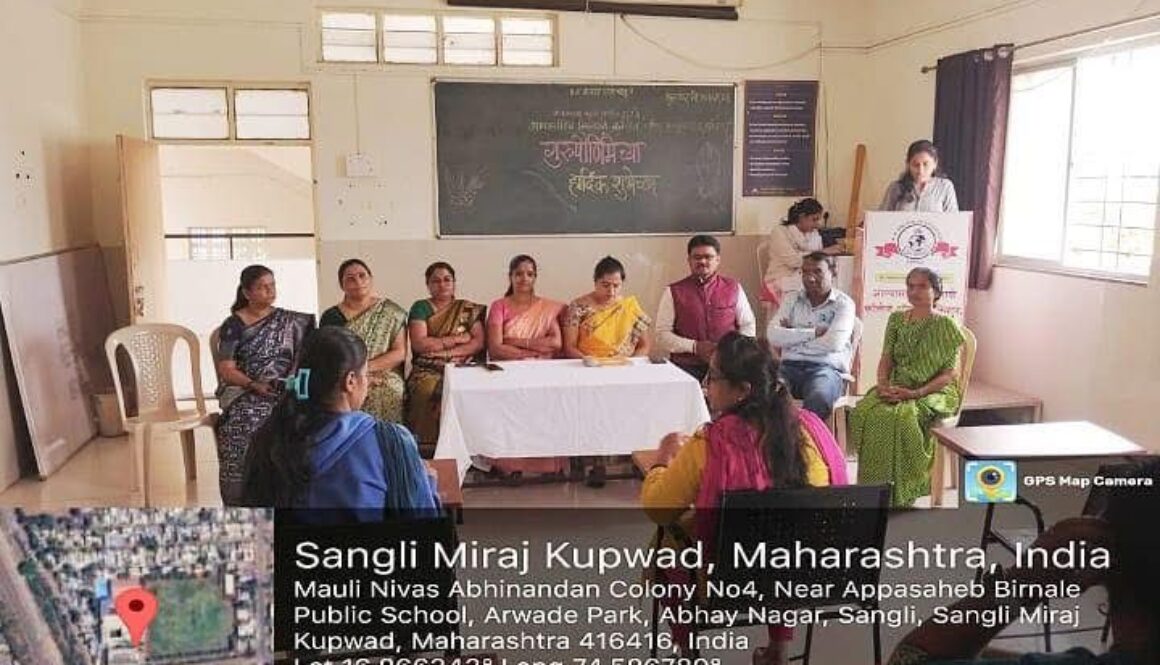 “गुरूंचे आशीर्वाद आणि त्यांची शिकवणच आपल्याला योग्य मार्ग दाखवतात.” – डॉ.दीपा बिरनाळे सांगली दि.10/07/2025 आप्पासाहेब बिरनाळे कॉलेज ऑफ एज्युकेशन, सांगली. येथे गुरुपौर्णिमा उत्साहात साजरी करण्यात आली.
